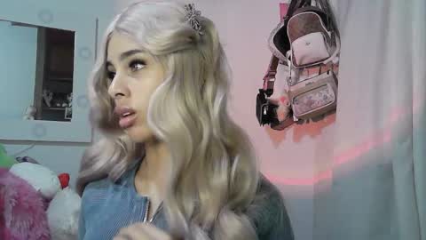 Snapshot of summer_09 chatting on December 2025 04:08:02 AM summer 09 online show from December 2025 04:08:02 AM