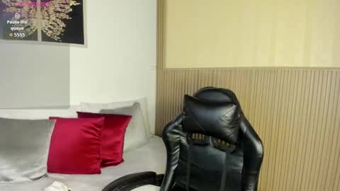 Summer online show from November 2025 11:45:01 AM