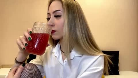 Lexi online show from December 2025 09:15:01 AM