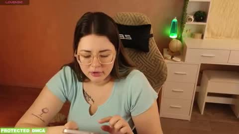 Tina. Im topless model  online show from March 2026 08:42:01 AM