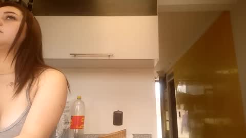 Snapshot of sunflower_dance chatting on September 2025 06:53:01 PM Jeraldine online show from September 2025 06:53:01 PM