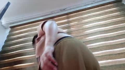 Snapshot of sunflower_dance chatting on October 2025 08:39:02 PM Jeraldine online show from October 2025 08:39:02 PM