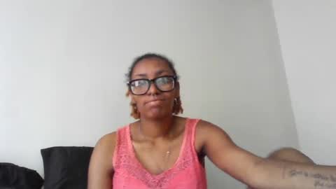 sunflowerlily23 online show from June 2026 11:21:02 PM