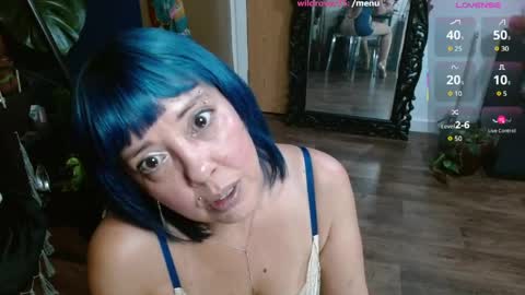 Snapshot of sunni_hottie chatting on May 2026 02:39:01 AM Sunni Knight online show from May 2026 02:39:01 AM