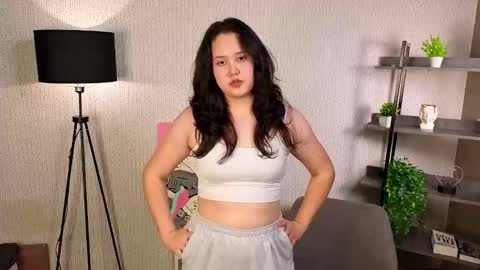 Kiki online show from November 2025 12:17:01 PM