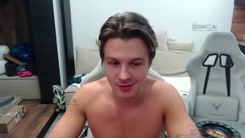 Alice and Sergey online show from November 2025 07:37:01 PM