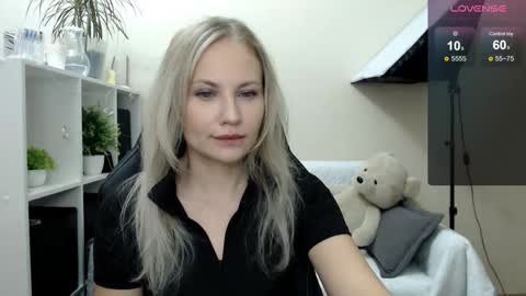 Naomi online show from October 2025 02:55:01 AM