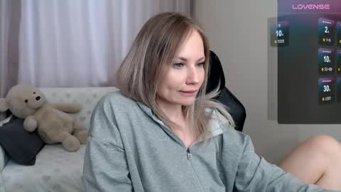 Naomi online show from April 2026 04:39:01 AM