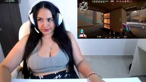 Snapshot of sunny_gamer chatting on November 2025 03:39:01 AM Sunny online show from November 2025 03:39:01 AM