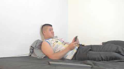 Snapshot of sunnyandevan chatting on December 2024 11:12:02 PM Christian Vanessa online show from December 2024 11:12:02 PM