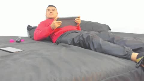 Snapshot of sunnyandevan chatting on September 2025 12:33:02 AM Christian Vanessa online show from September 2025 12:33:02 AM