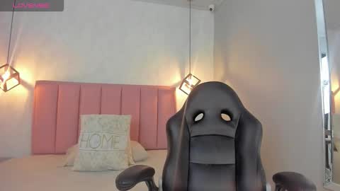  S U N N Y online show from March 2026 12:55:01 PM