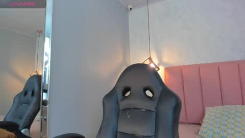  S U N N Y online show from May 2026 12:44:01 PM