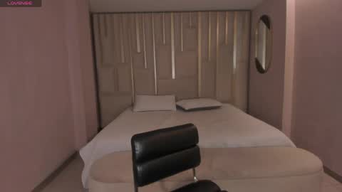 Sunny Rivers online show from April 2026 05:32:01 PM