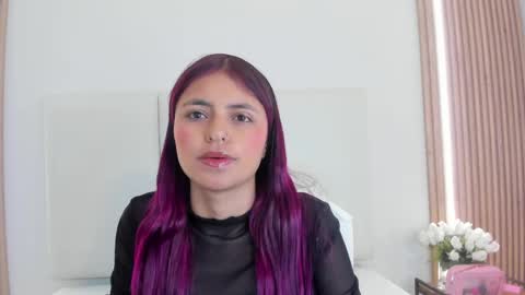 sunnywhitee online show from May 2026 11:15:01 AM
