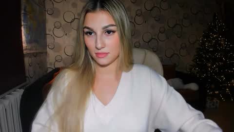 Snapshot of sunsetwithava chatting on December 2025 01:39:02 PM sunsetwithava online show from December 2025 01:39:02 PM