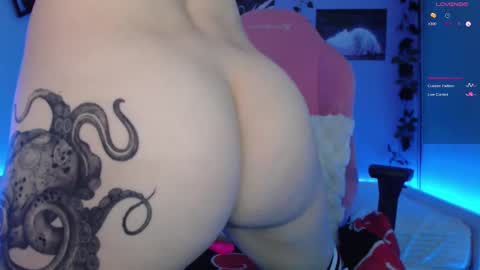 Snapshot of superbdolls chatting on February 2025 05:30:01 AM Milana Scarlett online show from February 2025 05:30:01 AM