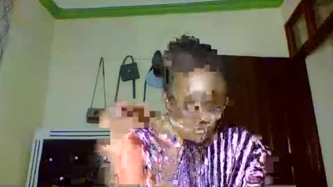 Snapshot of supersexxy_chyna chatting on May 2026 01:06:01 PM supersexxy_chyna online show from May 2026 01:06:01 PM