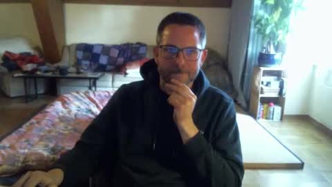 supersquirrel81 online show from April 2026 04:04:02 PM