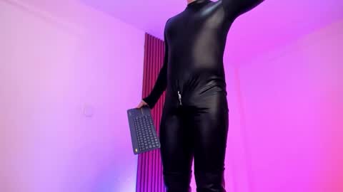 llllSupra llll online show from November 2025 08:01:01 PM