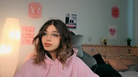 Sara online show from May 2026 01:07:01 PM