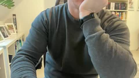 Snapshot of surfstar81 chatting on January 2026 08:08:01 AM surfstar81 online show from January 2026 08:08:01 AM