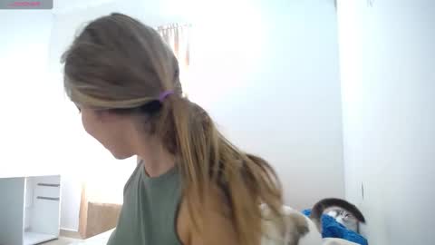 Snapshot of susanaduncann chatting on January 2025 03:23:02 PM Susana online show from January 2025 03:23:02 PM