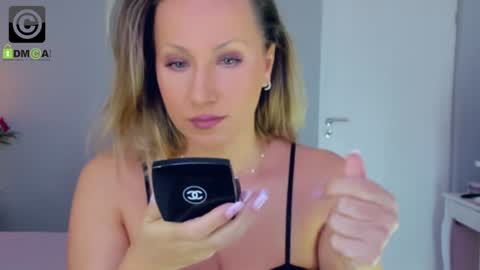 Snapshot of susanjewel chatting on December 2024 07:58:02 AM SusanJewel online show from December 2024 07:58:02 AM