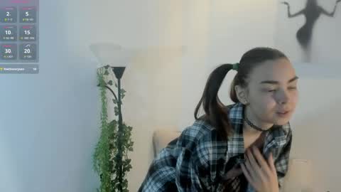susannahtrojahn online show from May 2026 05:09:01 PM