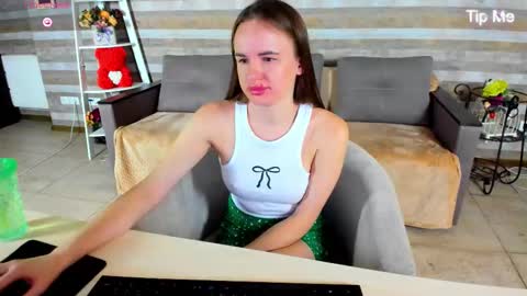 susansmitt online show from October 2025 07:23:02 PM