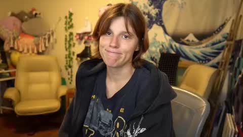 Snapshot of sushifox chatting on December 2025 12:59:02 AM online show from December 2025 12:59:02 AM