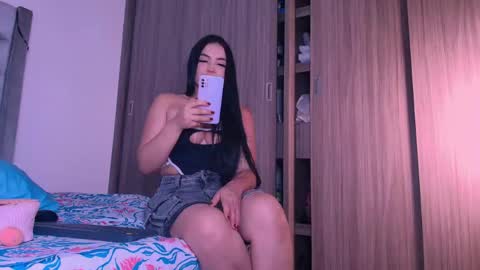 Andrea online show from May 2026 12:48:02 AM