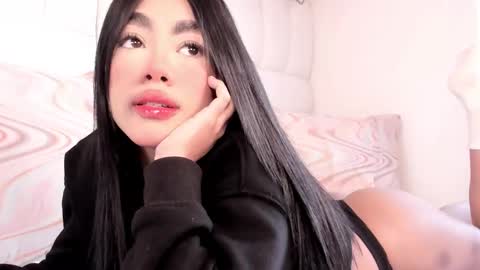 Snapshot of sussie_thompsom chatting on March 2026 01:08:01 PM Sussie Tompsom online show from March 2026 01:08:01 PM