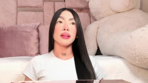 Snapshot of sussie_thompsom chatting on March 2026 05:12:02 PM Sussie Tompsom online show from March 2026 05:12:02 PM