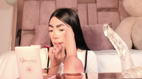 Snapshot of sussie_thompsom chatting on March 2026 12:39:02 PM Sussie Tompsom online show from March 2026 12:39:02 PM