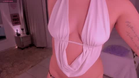 Snapshot of sussy_bell_ chatting on May 2026 12:16:02 AM sussy_bell_ online show from May 2026 12:16:02 AM