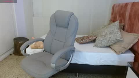 Snapshot of sussy_leon chatting on September 2025 12:40:01 PM sussy leon online show from September 2025 12:40:01 PM