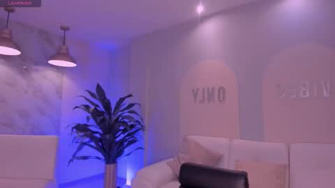 Sussy Bell online show from February 2026 03:01:01 AM