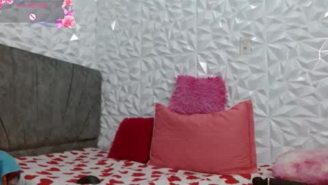 suzan_30 online show from February 2026 08:27:01 PM