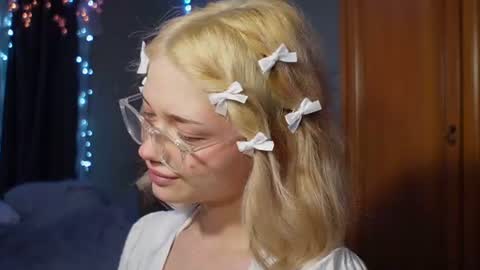 Stacy online show from June 2026 01:19:01 AM
