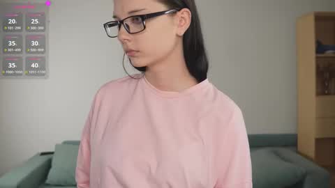 Snapshot of suzannetoye chatting on December 2025 07:53:02 PM Sena online show from December 2025 07:53:02 PM