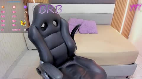 S U Z E T  online show from May 2026 07:43:01 PM