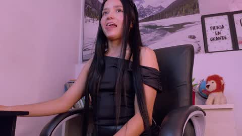 Susy  online show from May 2026 08:07:02 PM
