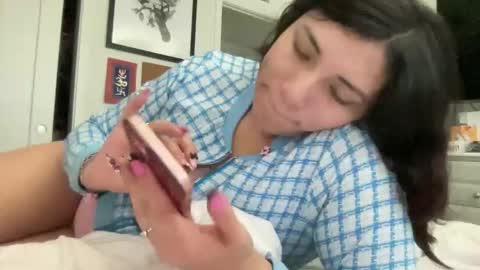 Snapshot of suzyishellawet chatting on January 2026 07:11:01 PM Suzy online show from January 2026 07:11:01 PM