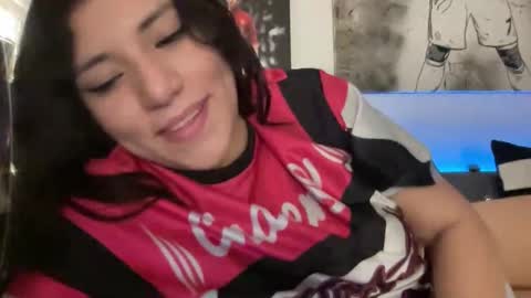 Snapshot of suzyishellawet chatting on February 2026 06:22:01 AM Suzy online show from February 2026 06:22:01 AM