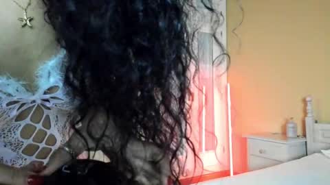 suzysuza online show from October 2025 03:09:01 PM