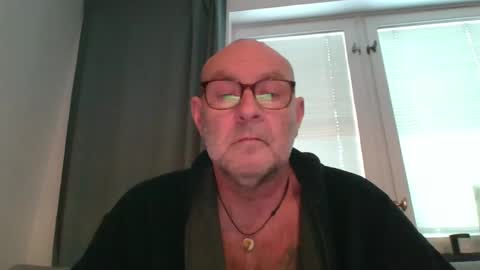 Snapshot of svenskdaddy chatting on December 2024 07:49:02 AM svenskdaddy online show from December 2024 07:49:02 AM
