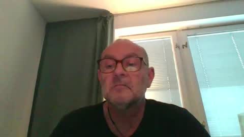Snapshot of svenskdaddy chatting on February 2025 07:40:01 AM svenskdaddy online show from February 2025 07:40:01 AM