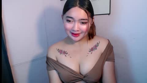 Snapshot of swallow_cummersx chatting on October 2025 01:04:02 AM Jasmine online show from October 2025 01:04:02 AM