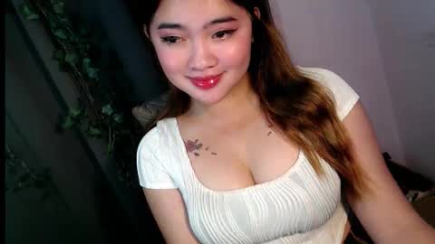 Snapshot of swallow_cummersx chatting on November 2025 10:49:02 AM Jasmine online show from November 2025 10:49:02 AM